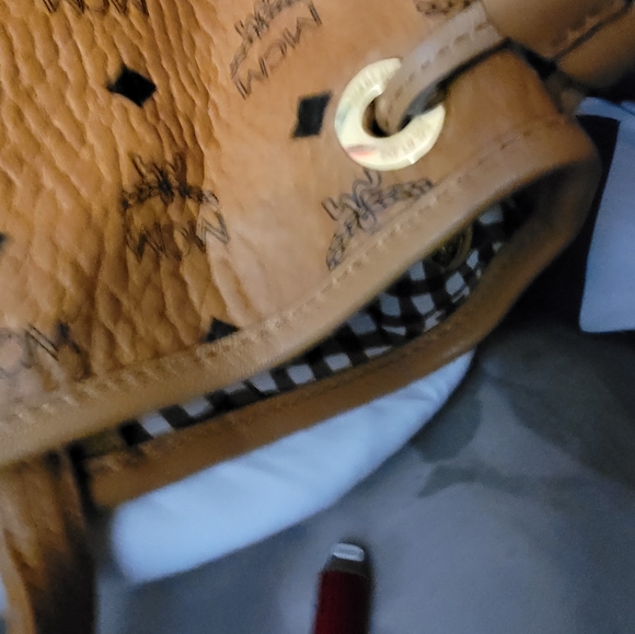 100%  Authentic MCM use few times - Picture 4 of 14